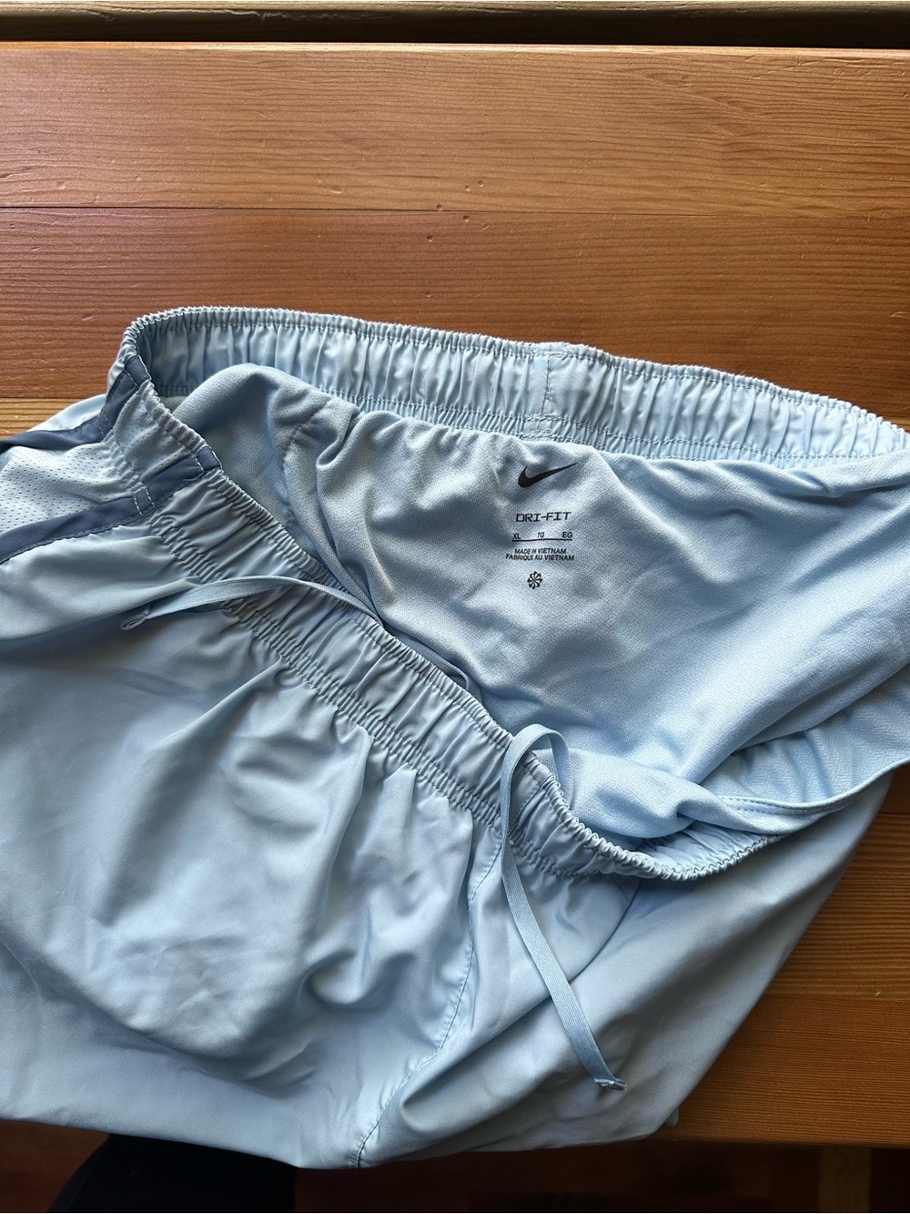 Nike Dri-Fit Tempo Women’s Running Shorts in Light Blue - Size XL - Picture 2 of 6
